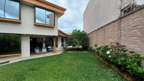 Venta de hermosa casa ubiada en Mata de platano Guadalupe 26-1184