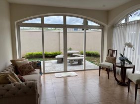 Casa en Venta en ayarco Curridabat, San José