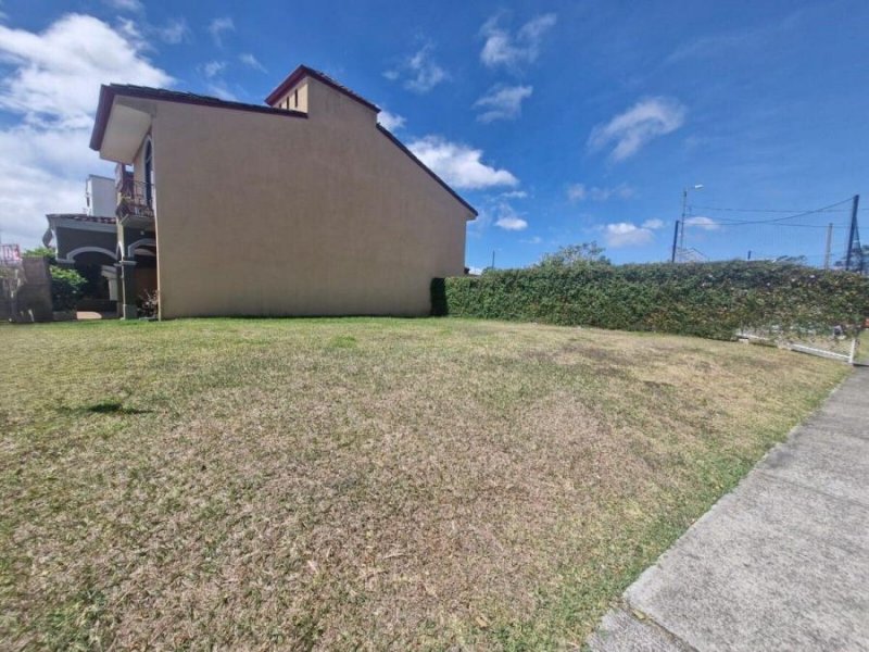 Venta de Lote en Condominio en San Pablo de Heredia US$ 90,000 #2502