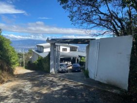 Casa en Venta en Salitral Santa Ana, San José